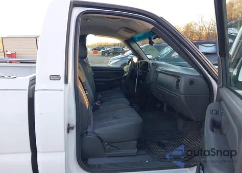 2003 Chevrolet Silverado 1500 из США, поврежденный, VIN 1GCEC14X33Z148170